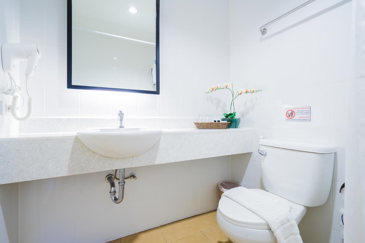 Vapa Hotel - Sha Extra Plus Phuket Extérieur photo
